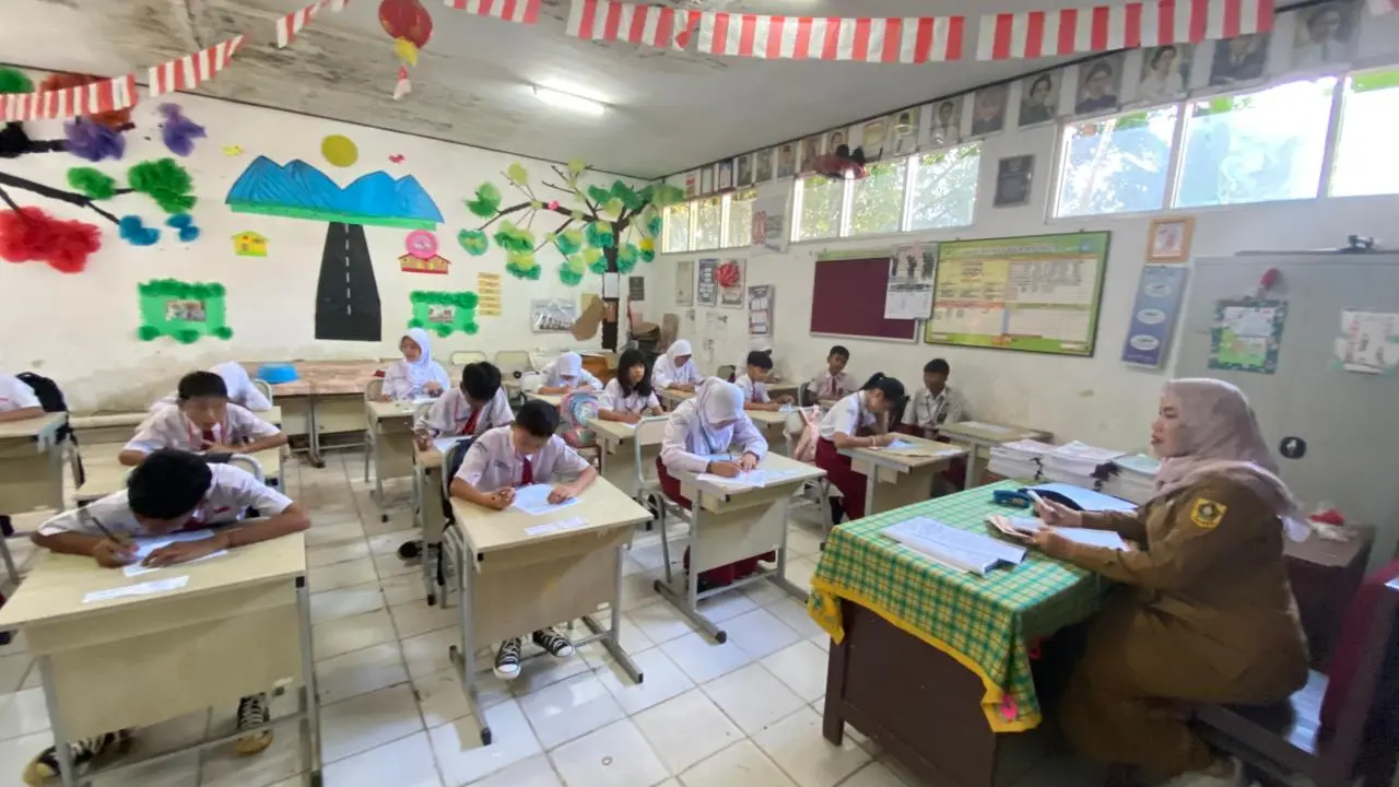 Suasana Belajar Mengajar di Kelas IV